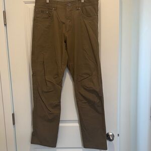 Men’s Kuhl Revolvr